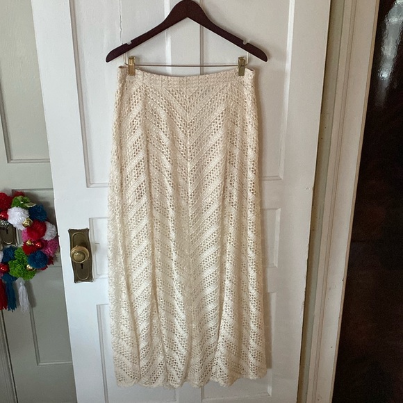 H&M Dresses & Skirts - H&M NWT Long Skirt size 10